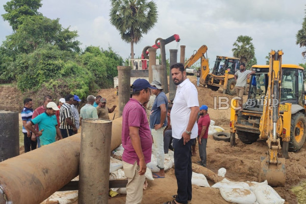 கோடீஸ்வரன் எம்.பி.யின் அயராத முயற்சி : வழமைக்கு திரும்பும் குடிநீர் விநியோகம் | Ampara Drinking Water Supply Returning To Normal