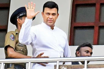 රන්ජන් හිරේ සිට මහා හෙලිදරවුවක් කරන්න යයි...ලොක්කො රැසකගේ පටි රෝල්වෙයි?.