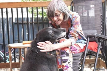 மரணத்தில் விளிம்பில் இருக்கும் கனடிய பெண்ணின் நெகிழ்ச்சி செயல்