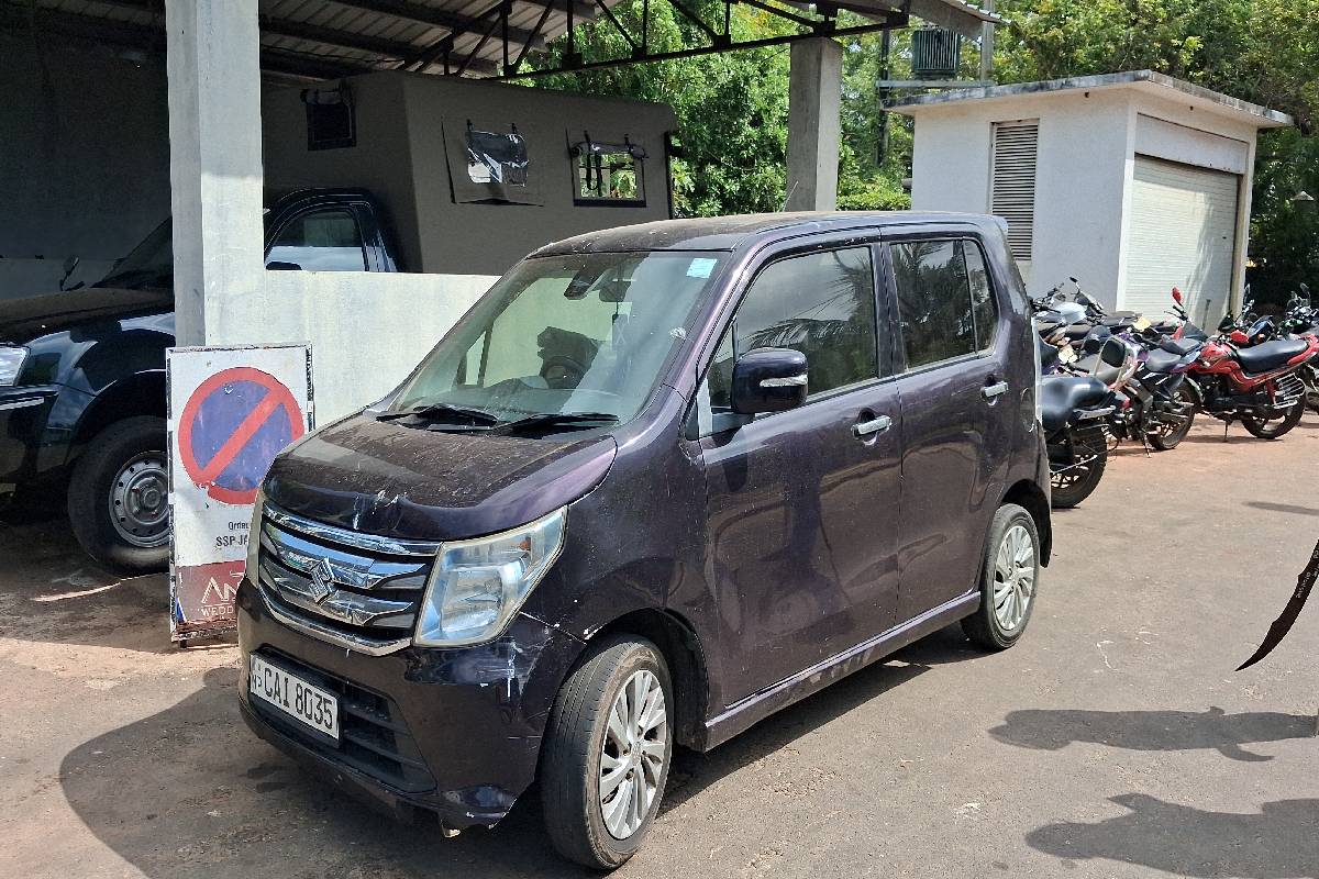 யாழில் இளைஞனை கடத்திச் சென்று நிர்வாணமாக்கி சித்திரவதை ; பொலிஸாரின் அதிரடி நடவடிக்கை | Young Man Stripped Naked And Tortured In Jaffna