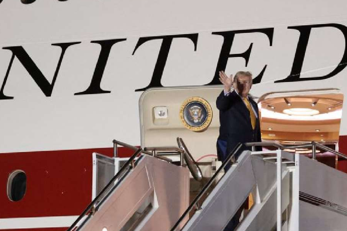 இஸ்ரேலின் ‘படுகொலை சதி’ எச்சரிக்கை: ட்ரம்பின் விமான மாற்றத்தின் அதிரவைக்கும் பின்னணி..! | Trump Jet Switch After Israel S Iran Warning இஸ்ரேலின் ‘படுகொலை சதி’ எச்சரிக்கை: ட்ரம்பின் விமான மாற்றத்தின் அதிரவைக்கும் பின்னணி..! | Trump Jet Switch After Israel S Iran Warning