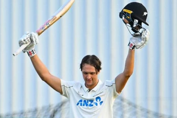 258 பந்துகளில் 249 ஓட்டங்கள் குவித்த 23 வயது வீரர்