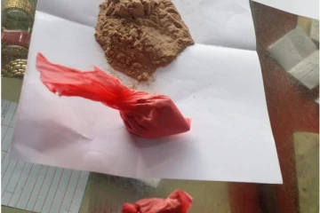 இரகசிய தகவலின் அடிப்படையில் சுற்றிவளைக்கப்பட்ட வீடு! ஒருவர் கைது (Photo)