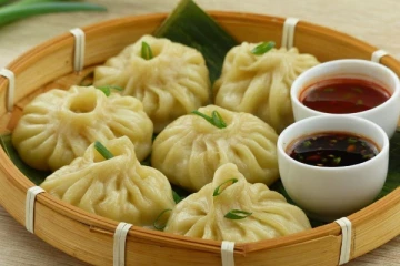 பார்த்தும் நாவூற வைக்கும் பனீர் மோமோஸ்: வீட்டிலேயே செய்து அசத்தலாம்