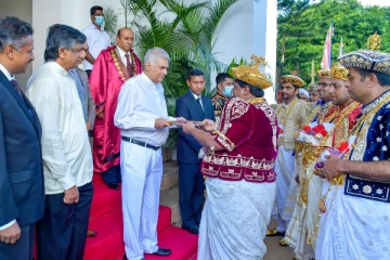 அனைத்து கடவுளின் ஆசிர்வாதத்துடன் நாட்டின் நெருக்கடிக்கு தீர்வு!