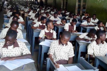 கொத்தாக கடத்தப்பட்ட பாடசாலை மாணவர்கள்... ஆயுததாரிகள் அட்டூழியம்