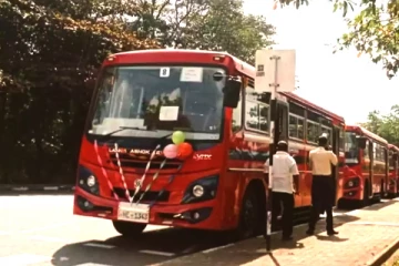 இலங்கைக்கு 75 பேருந்துகளை வழங்கி இந்தியா உதவி