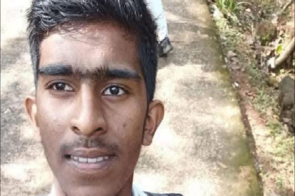 நண்பனுடன் மோட்டார் சைக்கிளில் சென்ற சாதாரண தர மாணவனுக்கு நேர்ந்த துயரம் | A Student Dies In A Motorcycle Accident