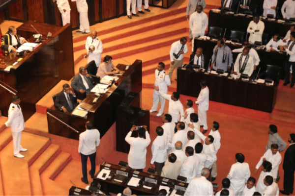 வாக்கெடுப்பில் அம்பலமான போலி வேடங்கள்: சஜித் பிரேமதாச சீற்றம் - ஐபிசி தமிழ்