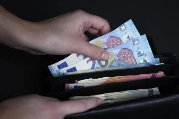 விலைவாசி உயர்வால் தவிக்கும் மக்களுக்கு பிரான்ஸ் அறிவித்துள்ள நிதி உதவி