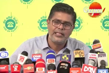 "පොහොට්ටුවේ හිරකාරයෙක් වෙනව ද.. රාජපක්ෂලාගෙ හොල්මන් තියෙන මේ පාර්ලිමේන්තුව එක්ක යනව ද.." - සජබෙන් ජනාධිපතිවරයා සම්බන්ධයෙන් ප්රකාශයක්.. (VIDEO)
