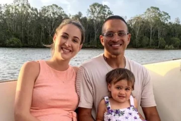 கிரிக்கெட் தான் முக்கியம்! மனைவிக்கு குழந்தை பிறக்கவுள்ள நிலையில் வேறு நாட்டுக்கு செல்லும் நட்சத்திர வீரர்