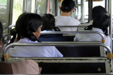 மாணவிக்கு அந்தரங்க உறுப்பைக் காட்டிய இளைஞன்; பஸ்ஸில் நடந்த சம்பவத்தால் அதிர்ச்சி