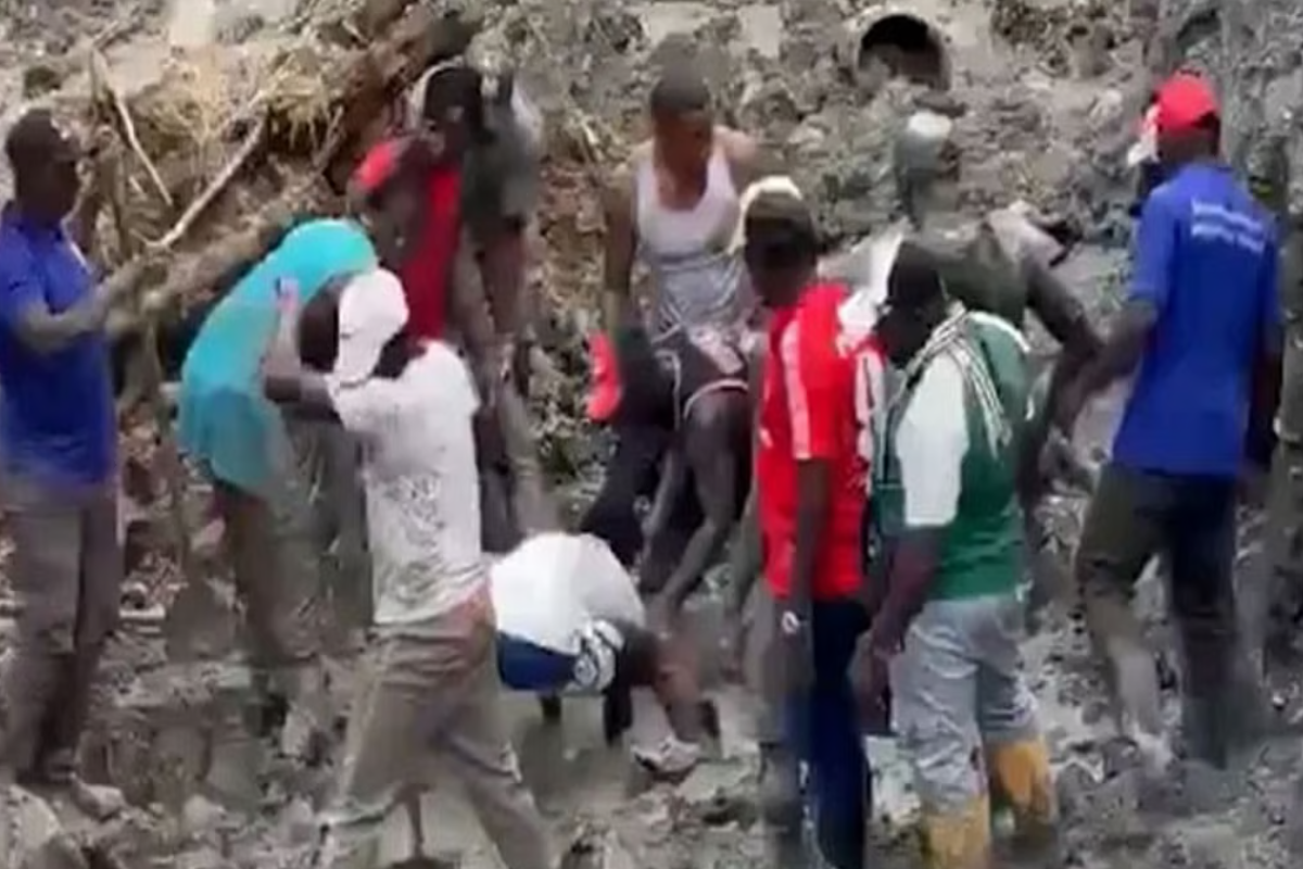 கொலம்பியாவில் தங்க சுரங்கம் இடிந்து 14 பேர் பலி | 14 Killed As Gold Mine Collapses In Colombia
