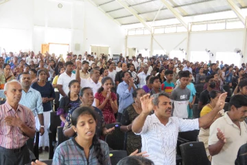 ஆண்டுகள் மறைந்தும் மாறாத வேதனை ; பலத்த பாதுகாப்புக்கு மத்தியில் பெரிய வெள்ளி ஆராதனைகள்!(Photos)