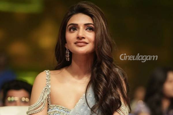 காலை எழுந்தவுடன் அதை செய்வேன்.. நடிகை ஸ்ரீலீலா சொன்ன ரகசியம்! | Sreeleela Open Talk About Songs Details காலை எழுந்தவுடன் அதை செய்வேன்.. நடிகை ஸ்ரீலீலா சொன்ன ரகசியம்! | Sreeleela Open Talk About Songs Details