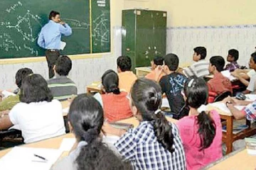 கல்முனையில் க.பொ.த உயர்தர வகுப்புக்களை தாமதப்படுத்த கோரிக்கை