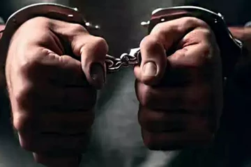 வெளிநாட்டிலிருந்து கப்பம் கோரி மிரட்டல்; உதவியவர் கைது