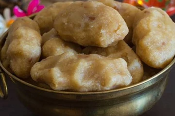 விநாயகர் சதுர்த்திக்கு கோதுமை மாவு இனிப்பு கொழுக்கட்டையை இப்படி செய்து பாருங்கள்; செய்யும் முறை!