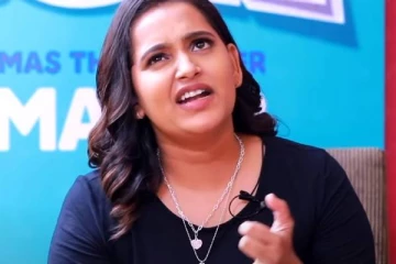 துரத்திவிட்ட தொலைக்காட்சி! வாய்ப்பில்லாமல் விஜே வேலைக்கே திரும்பிய சீரியல் நடிகை ஜாக்குலின்..