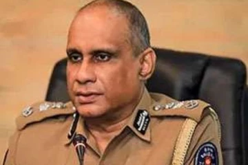 அவரின் இடத்தை நிரப்பப்போவது யார்...!