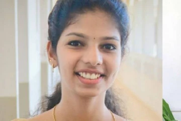 வீட்டில் தனியாக இருந்த மாணவி எடுத்த அதிர்ச்சி முடிவு- கதறிய தாய்! பின்னணி என்ன?