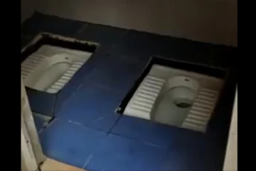 கதவுகள் இல்லாத கழிவறை... - ரூ.10 லட்சம் செலவு... - வீடியோ வைரல்.. - கொதித்தெழுந்த நெட்டிசன்கள்..!