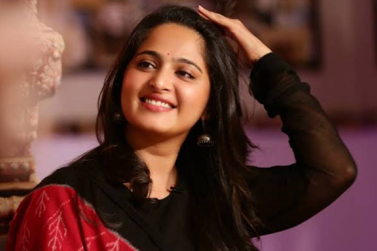 44 வயதில் அனுஷ்கா ஷெட்டிக்கு திருமணமா? மாப்பிள்ளை யார் தெரியுமா? வெளியான தகவல்.. | Anushka Shetty To Marry A Businessman News Viral 44 வயதில் அனுஷ்கா ஷெட்டிக்கு திருமணமா? மாப்பிள்ளை யார் தெரியுமா? வெளியான தகவல்.. | Anushka Shetty To Marry A Businessman News Viral