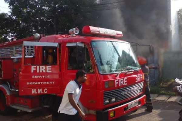 மேலும் ஒரு கட்டிடத்தில் பாரிய தீ விபத்து | Another Building Fire