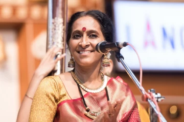 சுயநினைவின்றி கிடந்த பாடகி பாம்பே ஜெயஸ்ரீ! மருத்துவமனையில் தீவிர சிகிச்சை.. அதிர்ச்சியில் ரசிகர்கள்