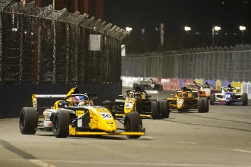 சென்னை பார்முலா 4 கார் பந்தயம் - தமிழ்நாட்டுக்கு என்ன பயன்?