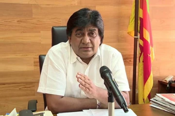 “சாரம் தைத்துக் கொள்ளவதற்கு முன்னரே காற்சட்டையை கழற்றியது போன்ற காரியத்தை செய்த அரசாங்கம்”