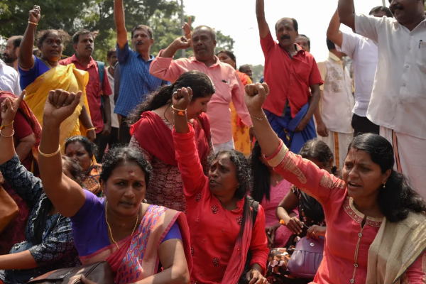 சபரிமலையில் பெண்களுக்கு அனுமதி உண்டா? ஏப்ரல் 7 ஆம் தேதி என்ன நடக்கும்? | Sabarimala Case On April 7 For Women Entry Issue சபரிமலையில் பெண்களுக்கு அனுமதி உண்டா? ஏப்ரல் 7 ஆம் தேதி என்ன நடக்கும்? | Sabarimala Case On April 7 For Women Entry Issue