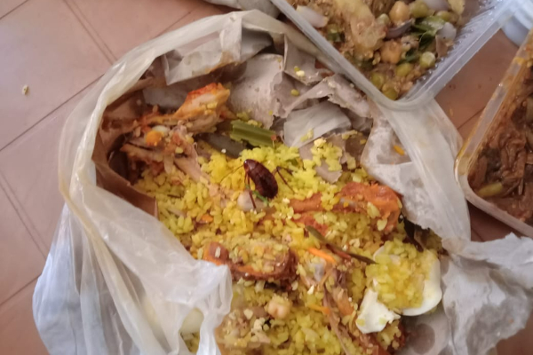 மட்டக்களப்பில் கரப்பான் பூச்சியுடன்  உணவு பொதி விநியோகம்: நீதிமன்றம் வழங்கியுள்ள உத்தரவு | Chicken Biryani Food Packs In Batticaloa Court
