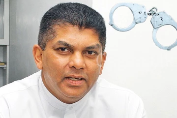 හිටපු රාජ්‍ය අමාත්‍ය ලොහාන් මහනුවරින් මිරිහානට අරන් එයි.