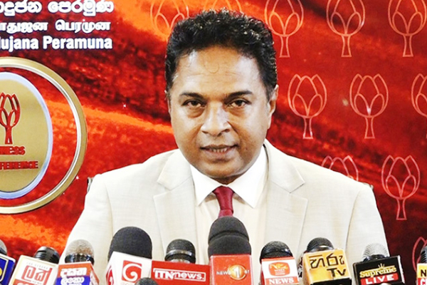 மகிந்த தரப்பை நெருங்கிய விசாரணை: மொட்டுக் கட்சியின் அதிரடி அறிவிப்பு | Slpp Suspends Sampath Manamperi