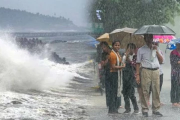 வங்கக்கடலில் நிலவும் வளிமண்டல கீழடுக்கு சுழற்சி.., 3 மாவட்டங்களில் இன்று கனமழை பெய்யும்