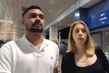 ஊடகவியலாளர் எழுப்பிய கேள்விக்கு தனுஷ்கவின் அதிரடி பதில்