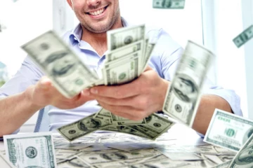 வாழைப்பழம் வாங்க சென்றவருக்கு வாழ்க்கையே மாறிய அதிசயம்