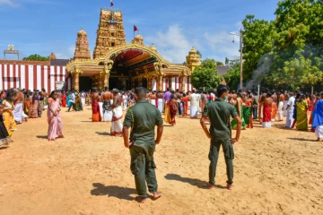 யாழ்ப்பாணம் நல்லூர் திருவிழாவில் தவறவிட்ட பொருள்கள் மாநகரசபையில்