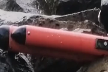 களுத்துறை கடற்கரையில் நீரில் மிதந்தது என்ன?