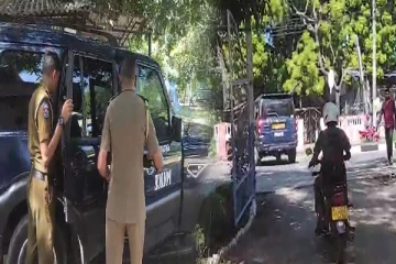 மட்டக்களப்பில் பொலிஸார் மேற்கொண்ட திடீர் சுற்றிவளைப்பில் 23 பேர் கைது