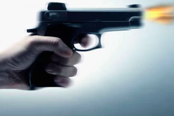 වෙඩි තැබීමකින් 10ක් ජිවිතක්ෂයට - වෙඩි ප්‍රහාරයෙන් පසු ඇදිරි නීතිය ද පනවලා..