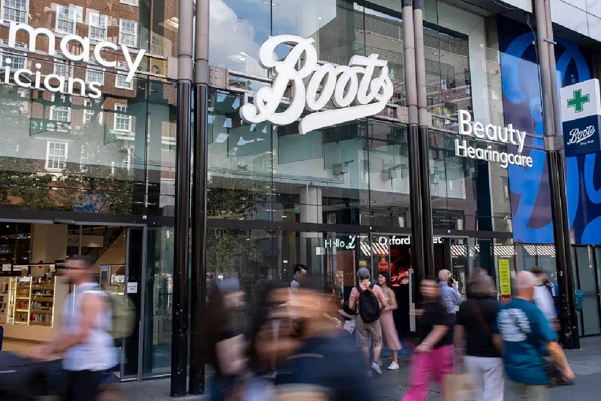 Boots நிறுவனத்திற்குப் புதிய உரிமையாளர்... மூன்று வழிகளில் இது உங்களைப் பாதிக்கக்கூடும் | Boots Has A New Owner