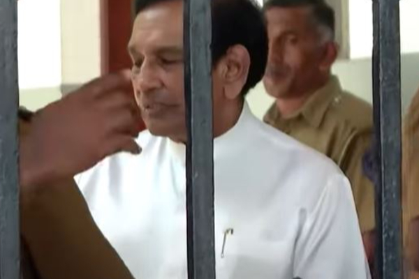கைவிலங்குடன் விளக்கமறியலுக்கு அழைத்து செல்லப்பட்ட ராஜித! | Rajitha Counsel Confirms Court Appearance Today