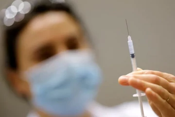 கனடாவில் கொரோனா தடுப்பூசிக்கு பதிலாக உப்பு கரைசல்: அடையாளம் காணப்பட்ட 6 பேர்