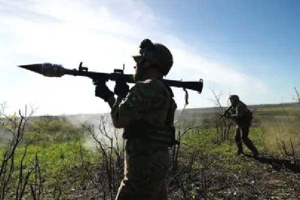 விடுதலைப் புலிகள் - இராணுவம் இணைந்து போர்க் களத்தில்: சம்பிக்க தெரிவித்த இரகசிய தகவல் | Patali Champika Ranawaka Jvp