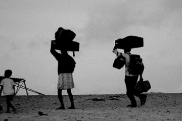 ஒரே குடும்பத்தைச் சேர்ந்த நான்கு இலங்கை தமிழர்கள் தமிழகத்தில் தஞ்சம் (video)