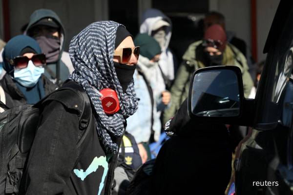 சிரியா முகாமில் இருந்து நாடு திரும்ப முயற்சிக்கும் அவுஸ்திரேலியர்கள்: தகவல்களை மறுத்த அரசாங்கம் | Families Syrian Camp Australia Rejects