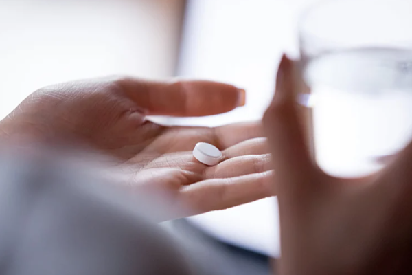 ஜலதோஷம் காய்ச்சலுக்கு மாத்திரை எடுத்துக்கொள்பவர்களுக்கு ஒரு அவசர எச்சரிக்கை | Urgent Warning To Who Take Cold Flu Pills